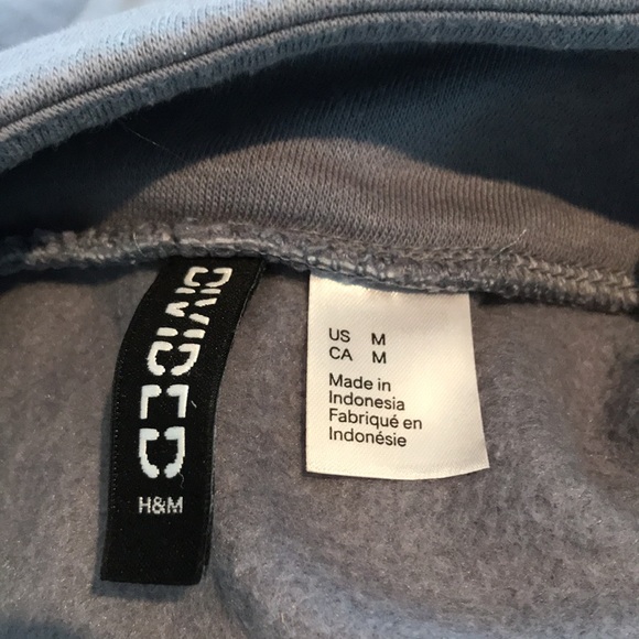 Womens Divided Cropped Sweatshirt - Picture 5 of 6